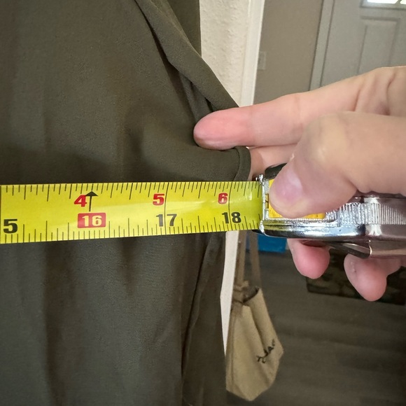 NWT - Picture 3 of 4